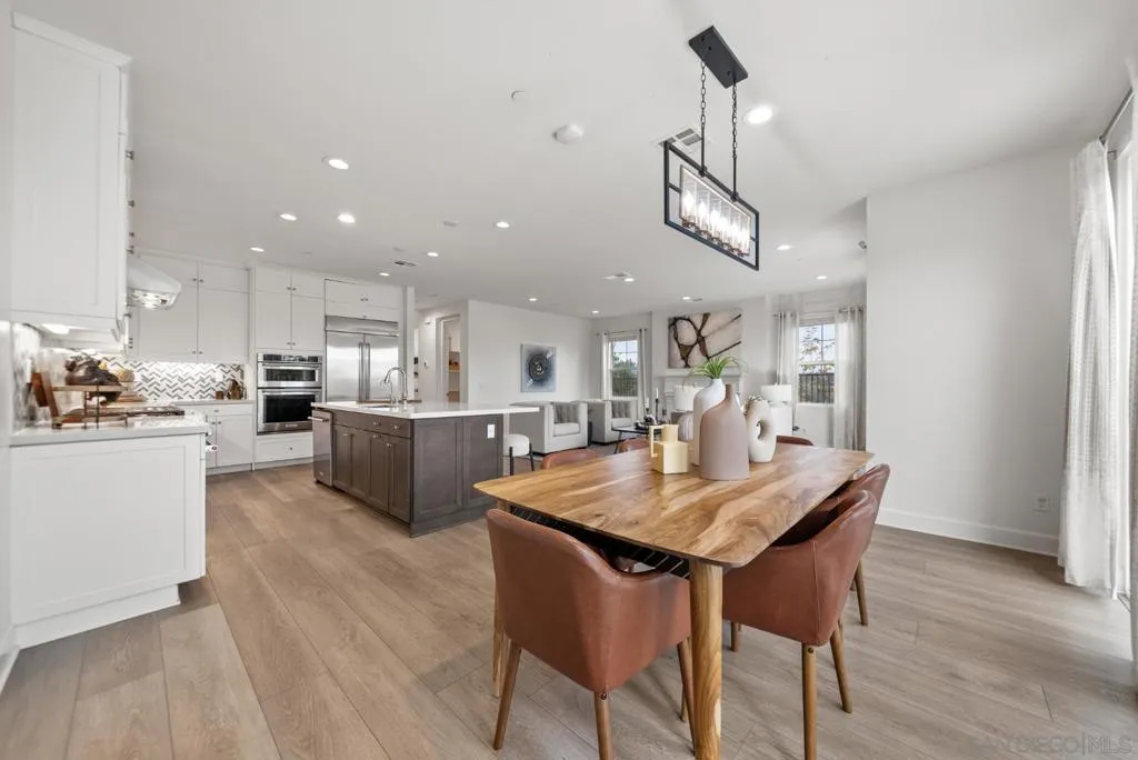 8304 The Grant Place, Bonita, California 91902 home-pic-10