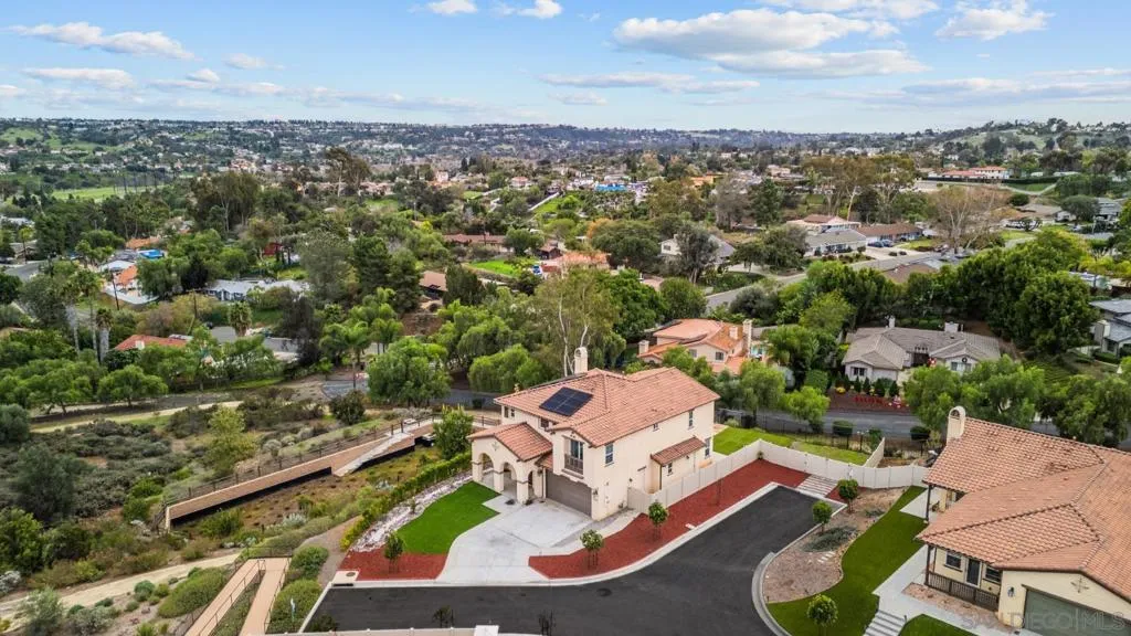 8304 The Grant Place, Bonita, California 91902 home-pic-4