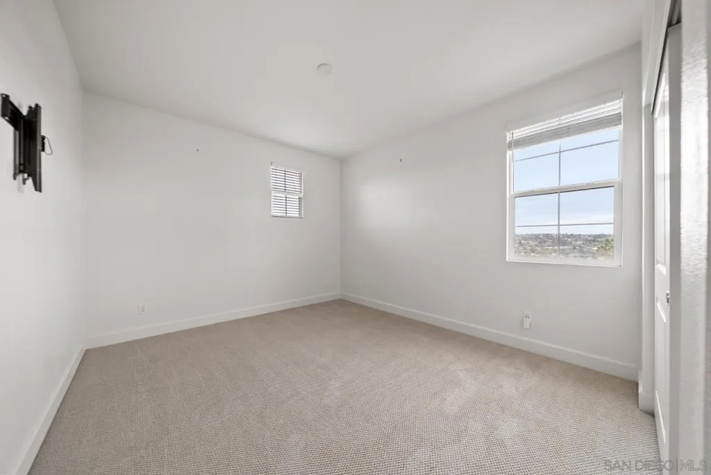 8304 The Grant Place, Bonita, California 91902 home-pic-21
