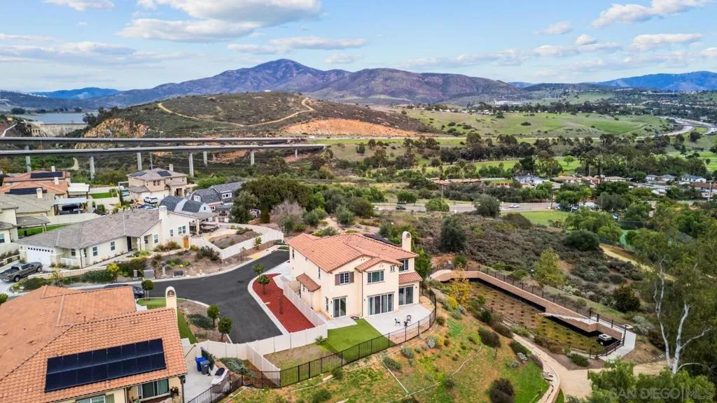 8304 The Grant Place, Bonita, California 91902 home-pic-31