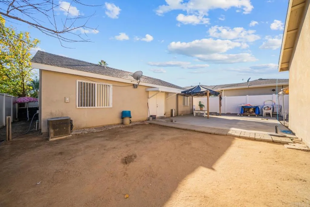 154 E 11th Street, Perris, California 92570 home-pic-22