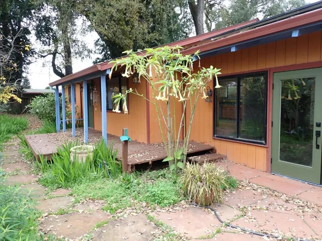 18039 Riverside Drive, Sonoma, California 95476