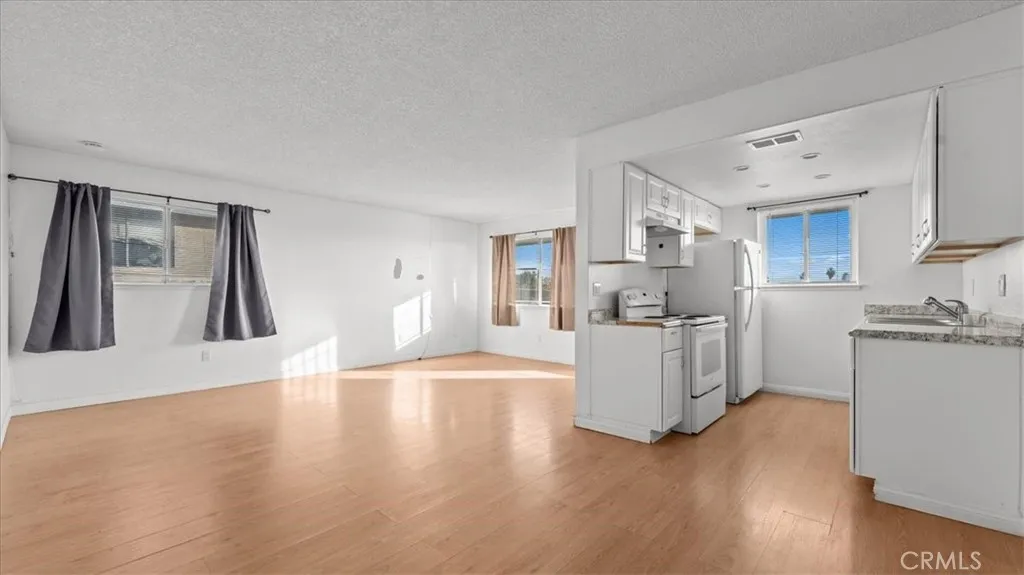 3451 Rainbow, Highland, California 92346 home-pic-6