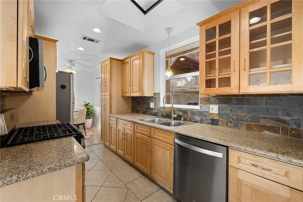 4702 Williams, La Verne, California 91750 home-pic-12