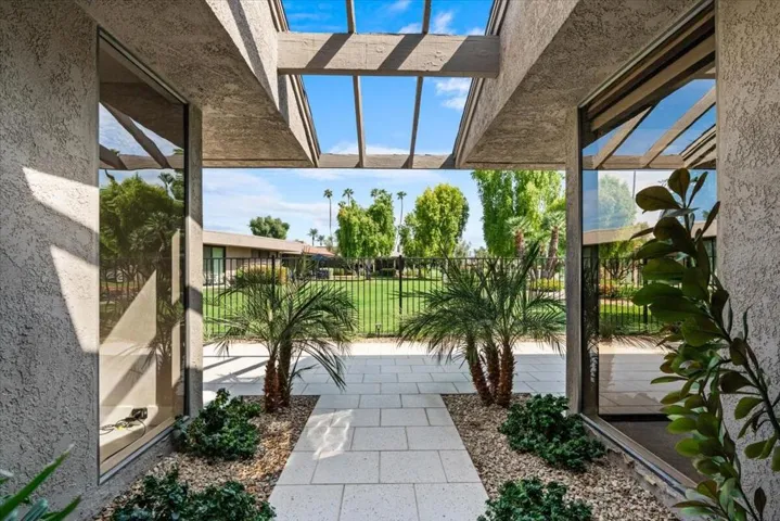 52-59 Cornell Drive-10