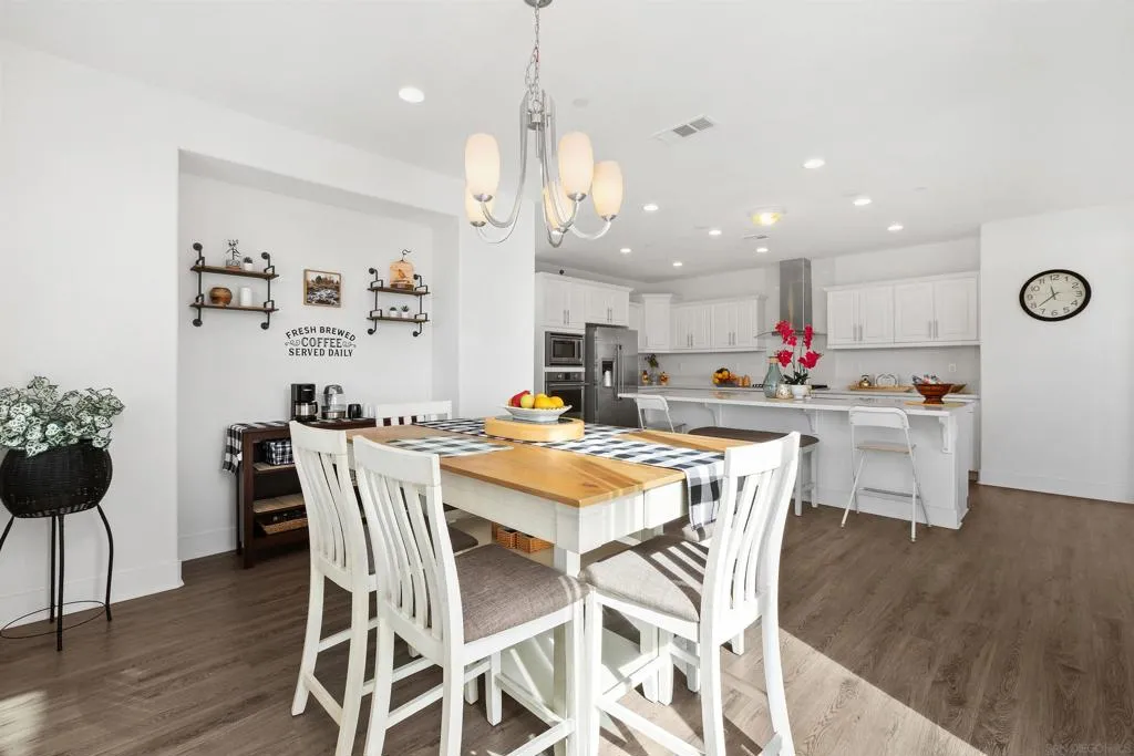 35732 Garrano Ln, Fallbrook, California 92028 home-pic-16