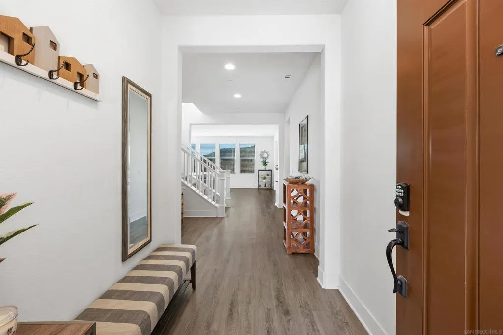 35732 Garrano Ln, Fallbrook, California 92028 home-pic-2