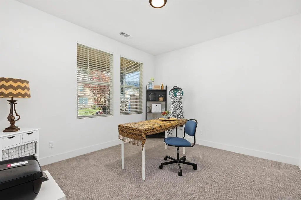 35732 Garrano Ln, Fallbrook, California 92028 home-pic-4