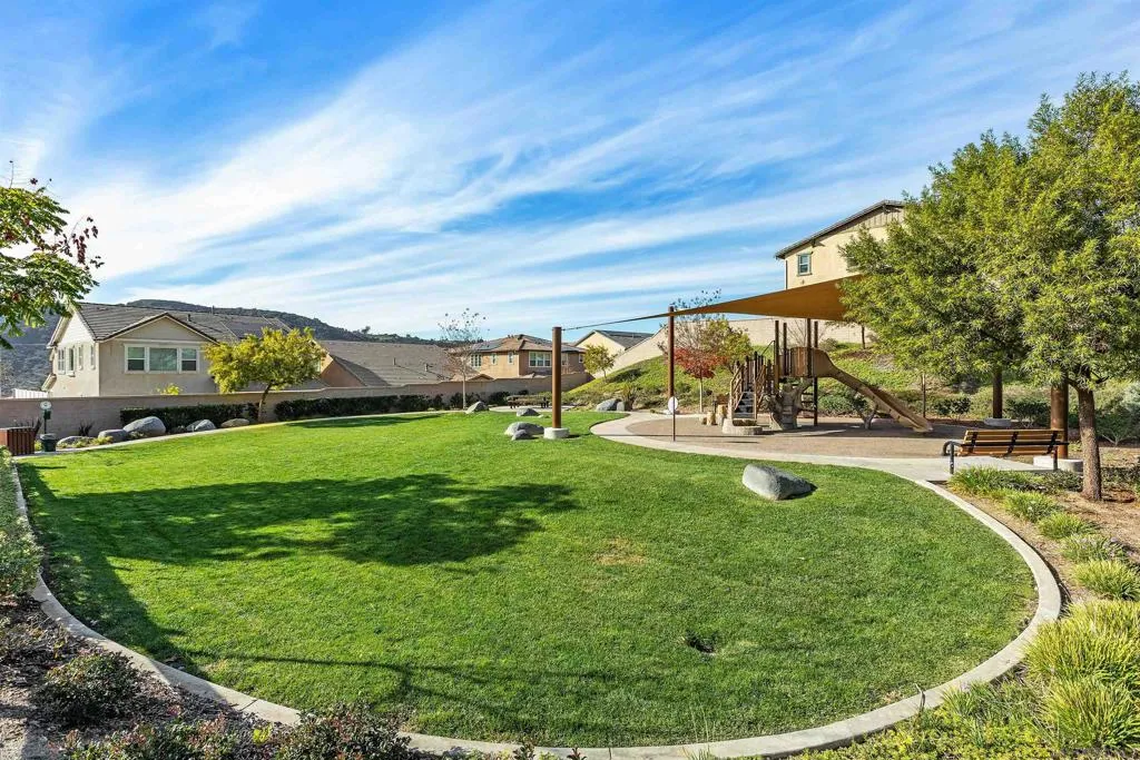 35732 Garrano Ln, Fallbrook, California 92028 home-pic-43