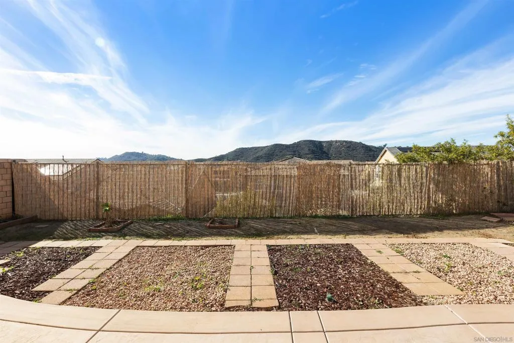 35732 Garrano Ln, Fallbrook, California 92028 home-pic-39