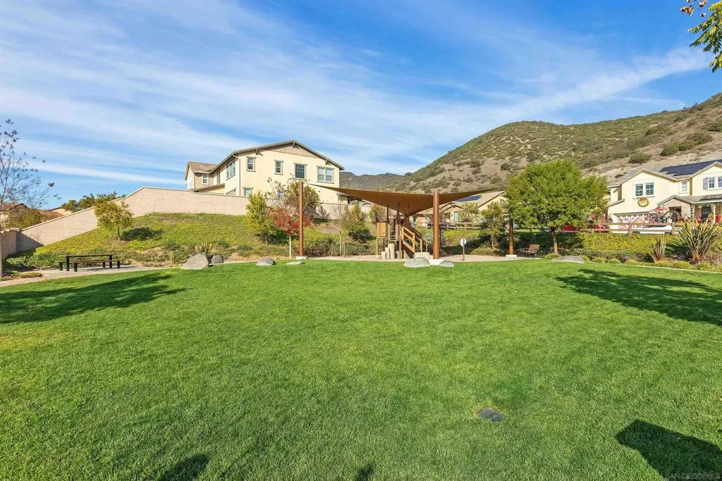 35732 Garrano Ln, Fallbrook, California 92028 home-pic-40