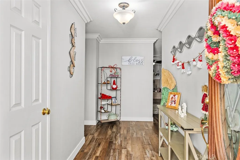 30698 Long Point, Canyon Lake, California 92587 home-pic-3