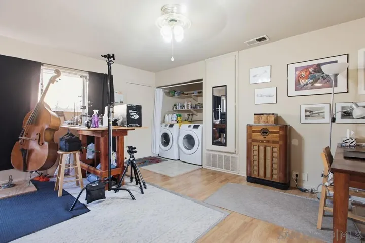 9036 Caminito Vera, San Diego, California 92126