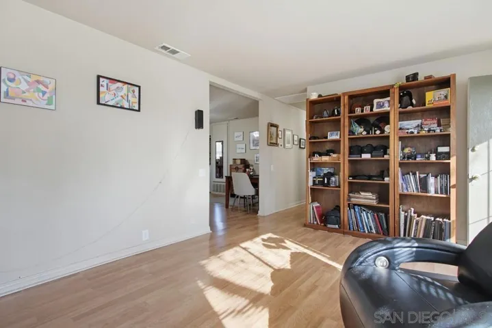 9036 Caminito Vera, San Diego, California 92126