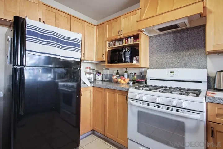 9036 Caminito Vera, San Diego, California 92126