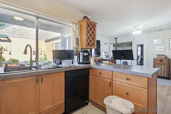 9036 Caminito Vera, San Diego, California 92126