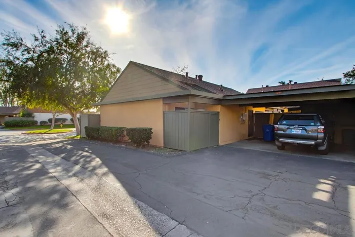 9036 Caminito Vera, San Diego, California 92126