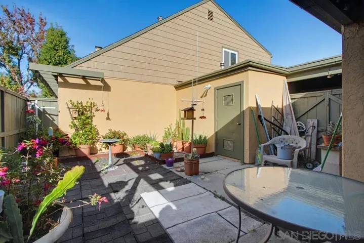 9036 Caminito Vera, San Diego, California 92126