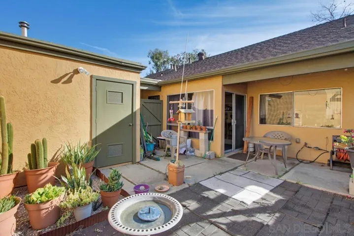 9036 Caminito Vera, San Diego, California 92126