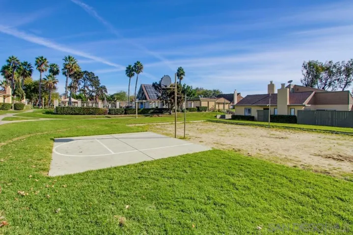 9036 Caminito Vera, San Diego, California 92126