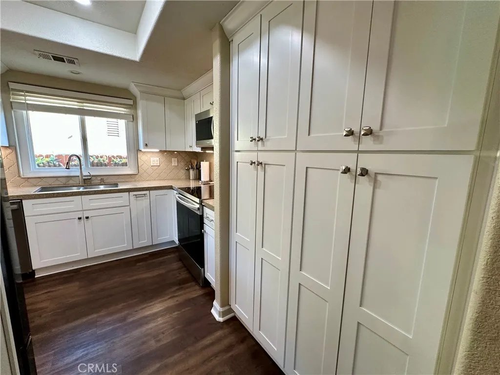 23856 Outrigger, Canyon Lake, California 92587 home-pic-39