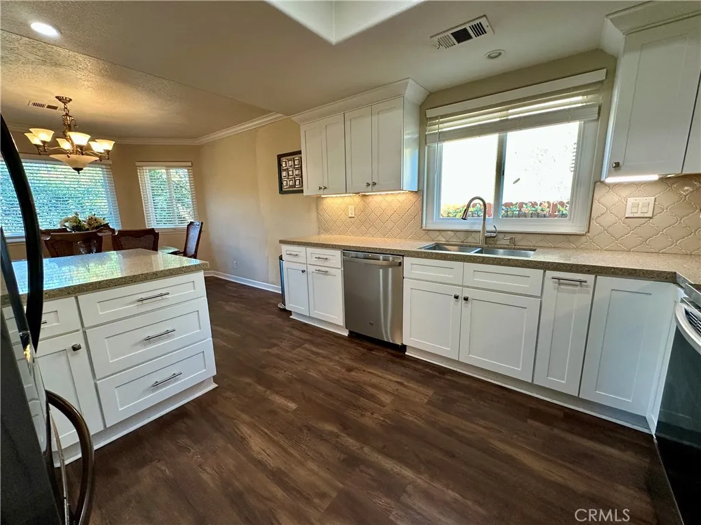 23856 Outrigger, Canyon Lake, California 92587 home-pic-36