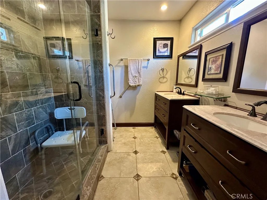23856 Outrigger, Canyon Lake, California 92587 home-pic-44