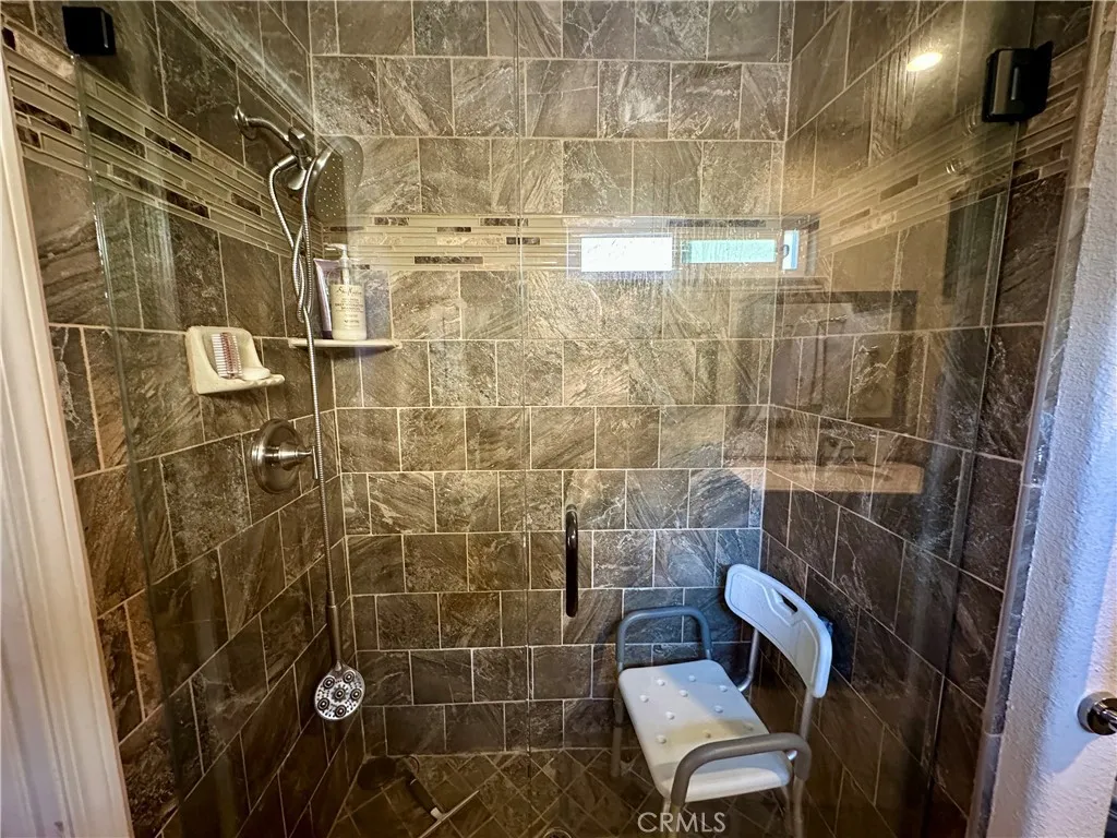 23856 Outrigger, Canyon Lake, California 92587 home-pic-46