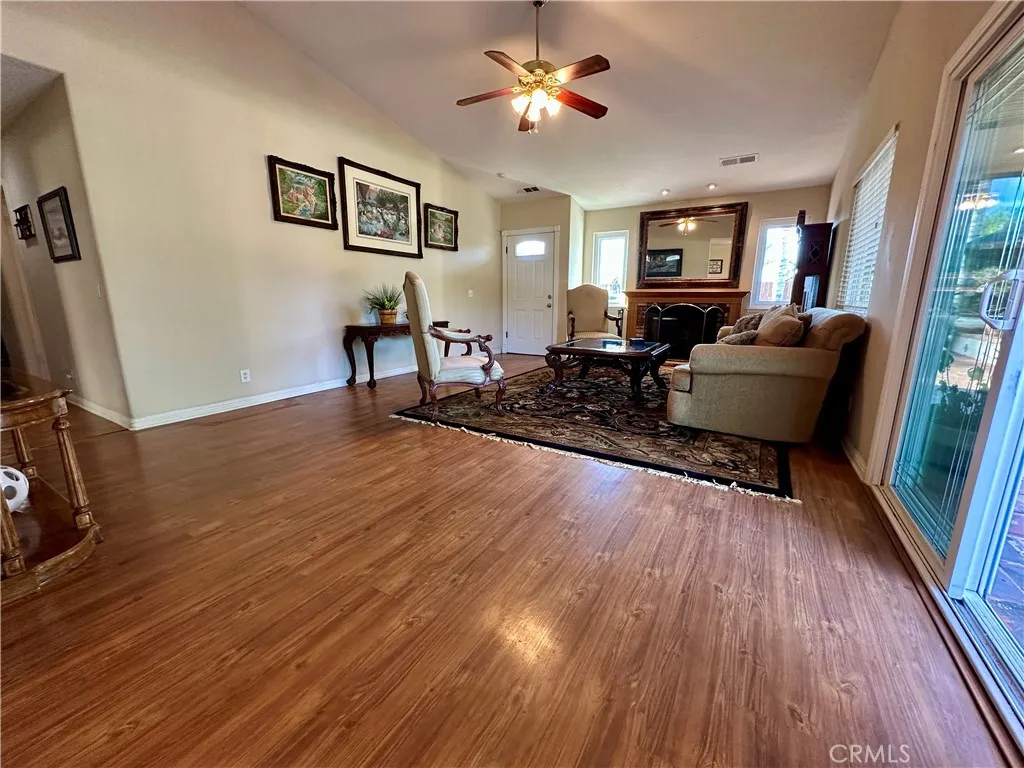 23856 Outrigger, Canyon Lake, California 92587 home-pic-25