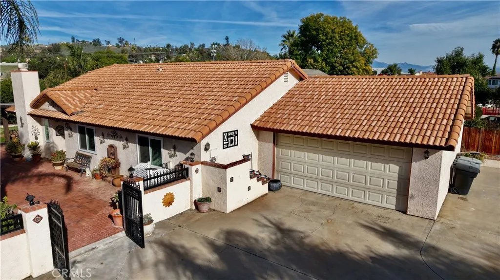 23856 Outrigger, Canyon Lake, California 92587 home-pic-2