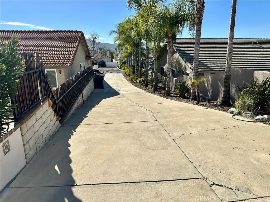 23856 Outrigger, Canyon Lake, California 92587 home-pic-58