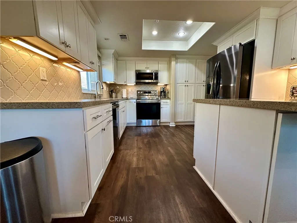 23856 Outrigger, Canyon Lake, California 92587 home-pic-32