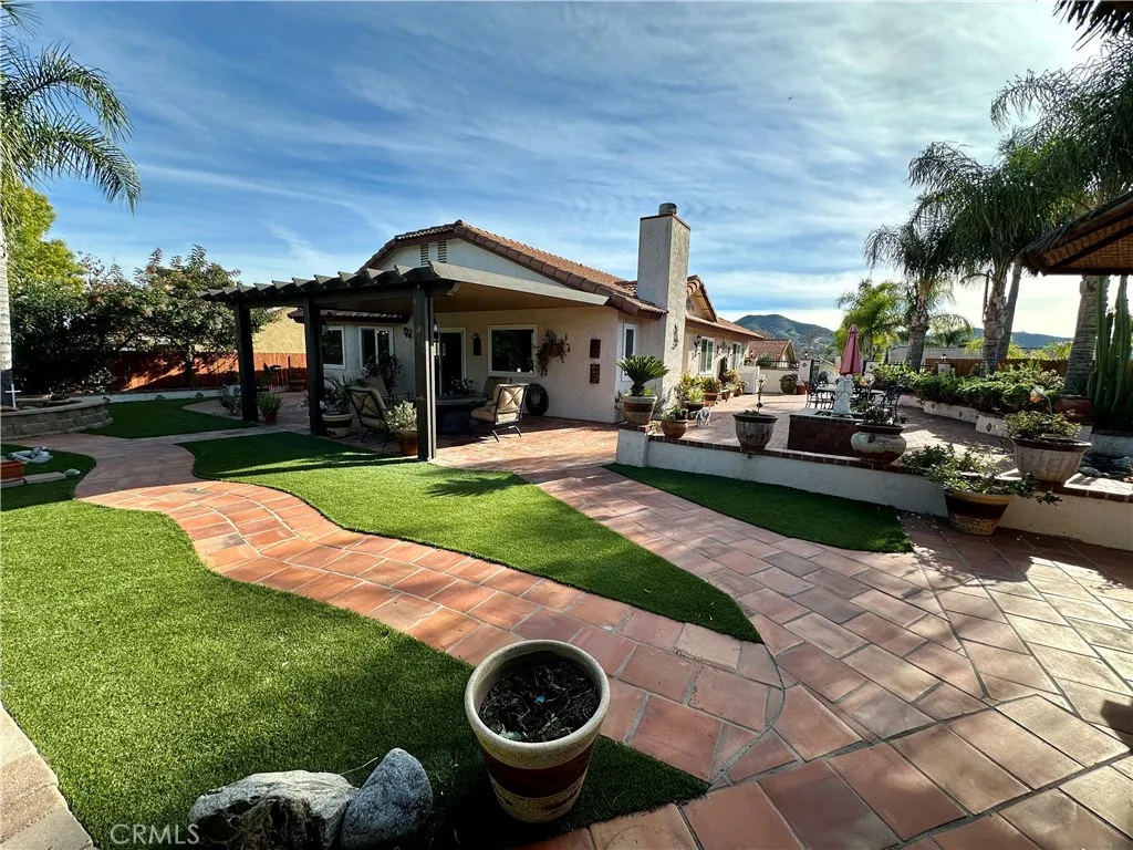 23856 Outrigger, Canyon Lake, California 92587 home-pic-1