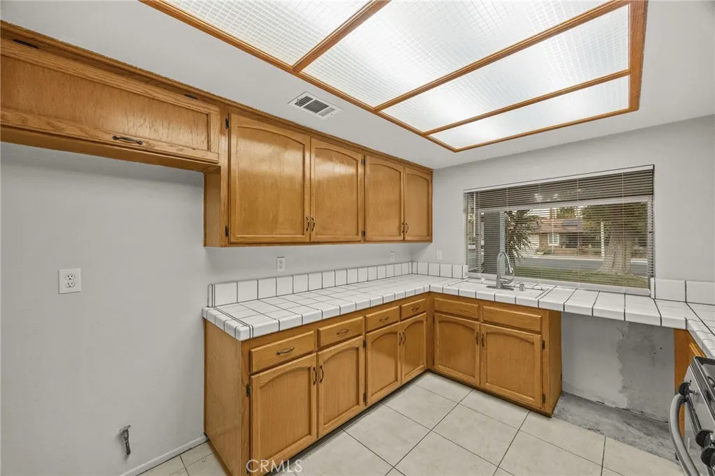 6540 30th, Jurupa Valley, California 92509 home-pic-16