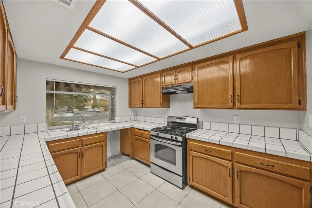6540 30th, Jurupa Valley, California 92509 home-pic-14