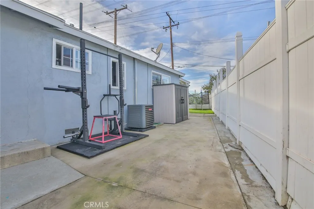 6805 Pioneer, Whittier, California 90606 home-pic-31