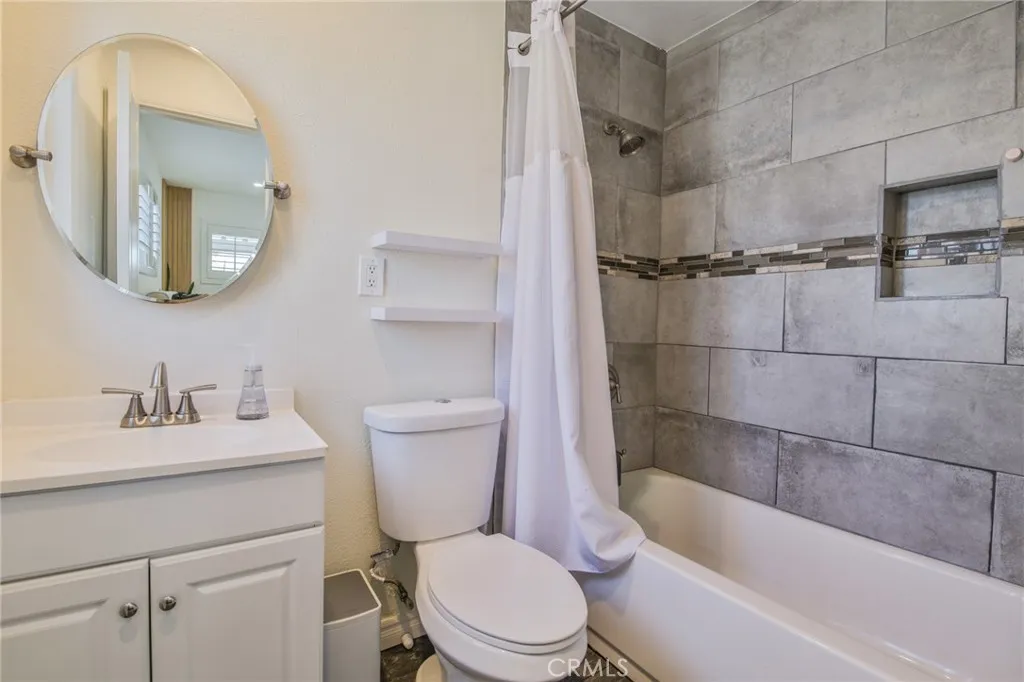 6805 Pioneer, Whittier, California 90606 home-pic-11