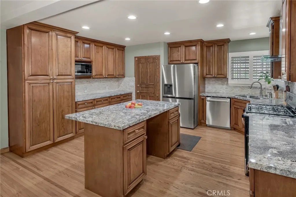 10624 S 6th, Inglewood, California 90303 home-pic-12