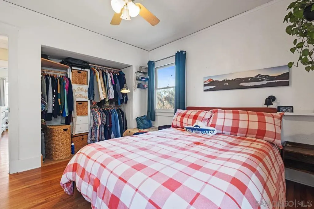 1042 Lincoln Ave, San Diego, California 92103 home-pic-17