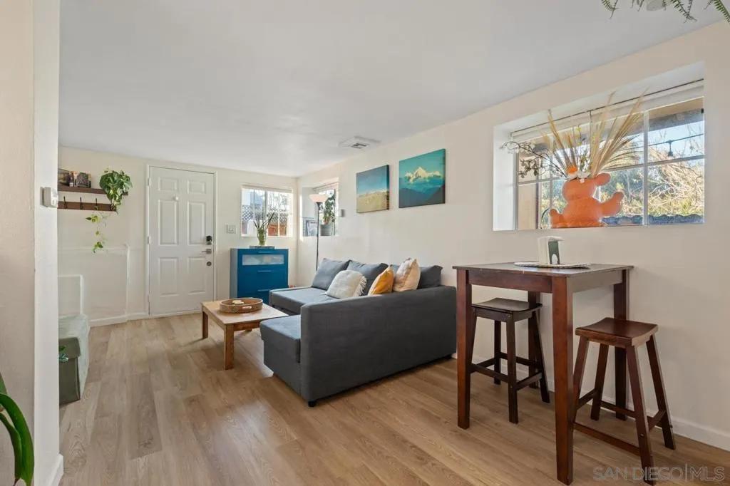 1042 Lincoln Ave, San Diego, California 92103 home-pic-28