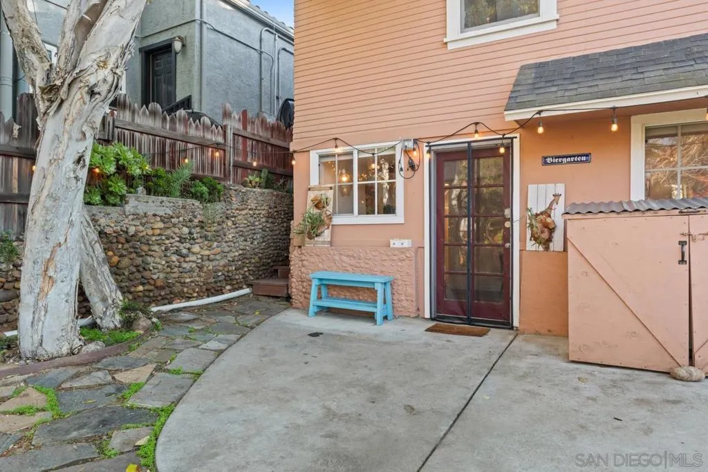 1042 Lincoln Ave, San Diego, California 92103 home-pic-36