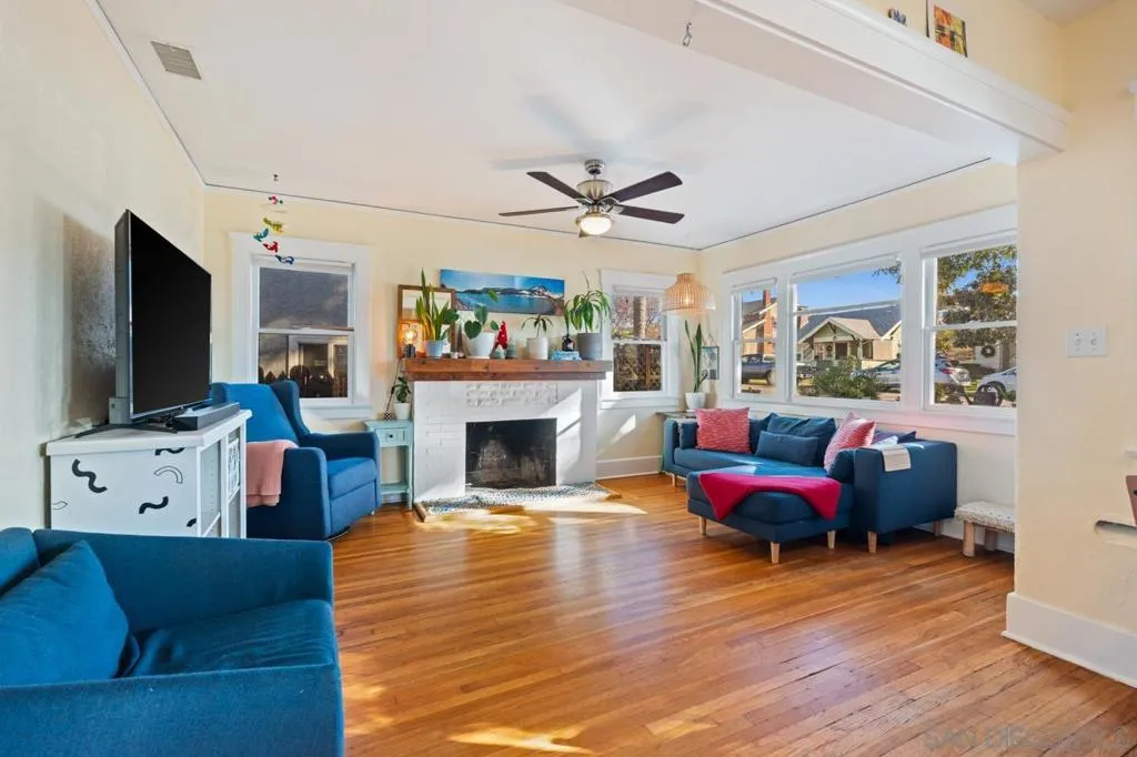1042 Lincoln Ave, San Diego, California 92103 home-pic-13