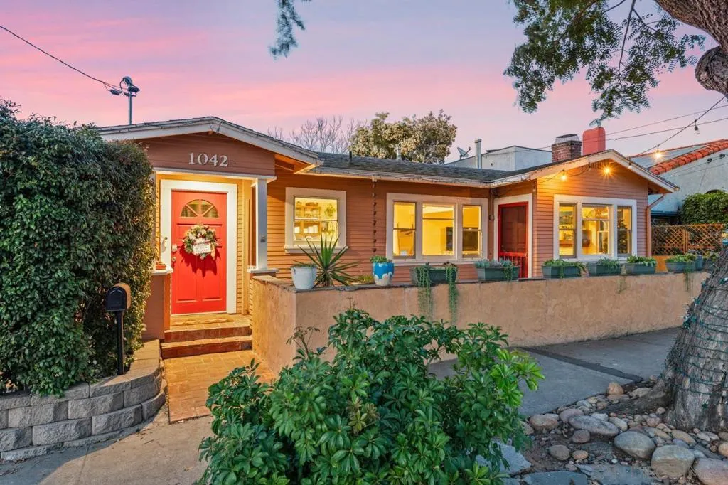 1042 Lincoln Ave, San Diego, California 92103 home-pic-0