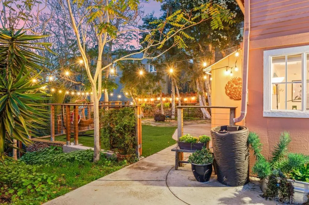 1042 Lincoln Ave, San Diego, California 92103 home-pic-1