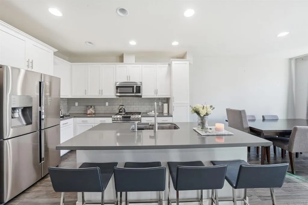 1740 San Eugenio, San Diego, California 92154 home-pic-9