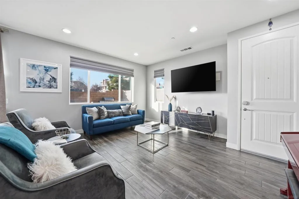 1740 San Eugenio, San Diego, California 92154 home-pic-4