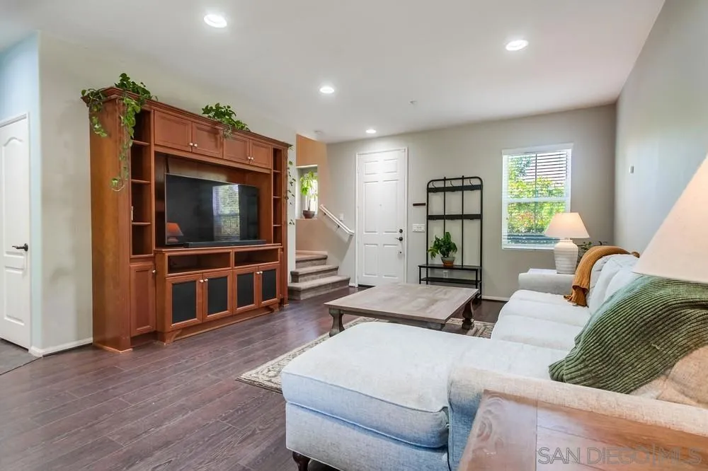 17022 Calle Trevino 13, San Diego, California 92127 home-pic-10