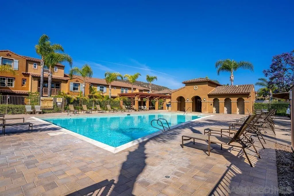 17022 Calle Trevino 13, San Diego, California 92127 home-pic-36