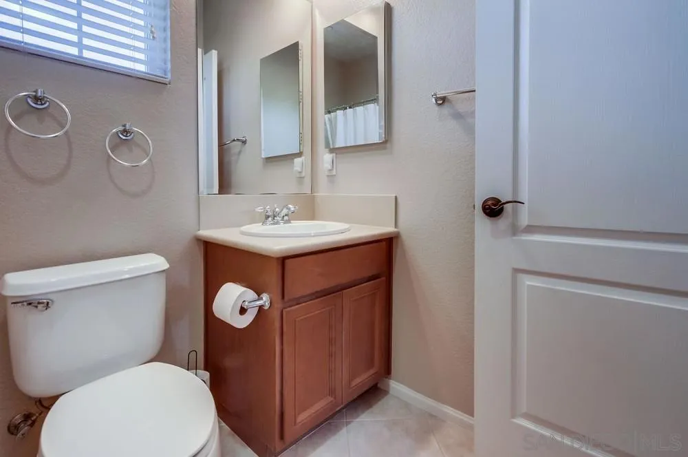 17022 Calle Trevino 13, San Diego, California 92127 home-pic-27