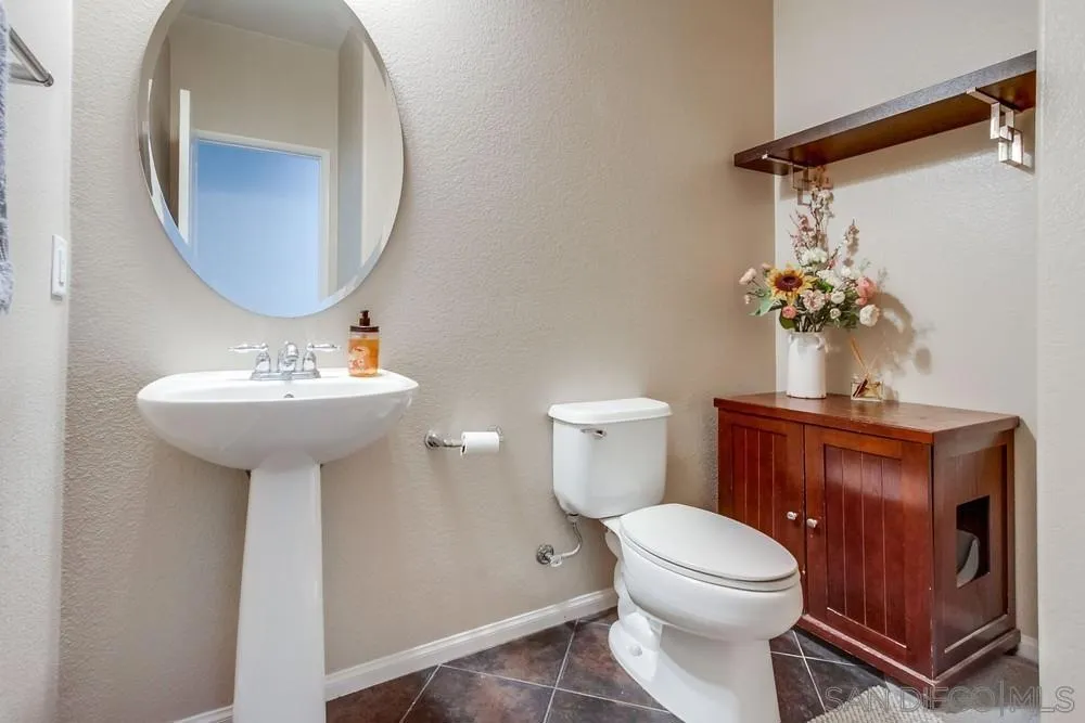 17022 Calle Trevino 13, San Diego, California 92127 home-pic-19